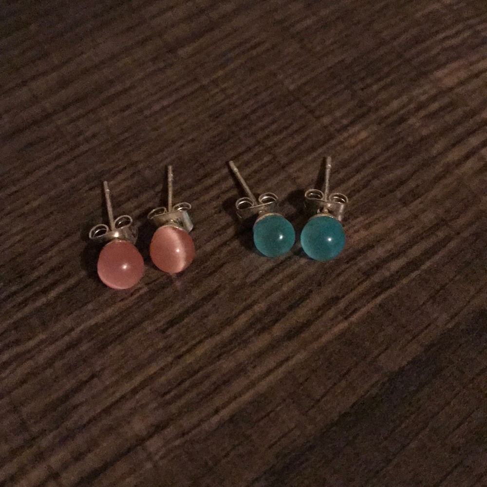 Pink and blue translucent stud earrings